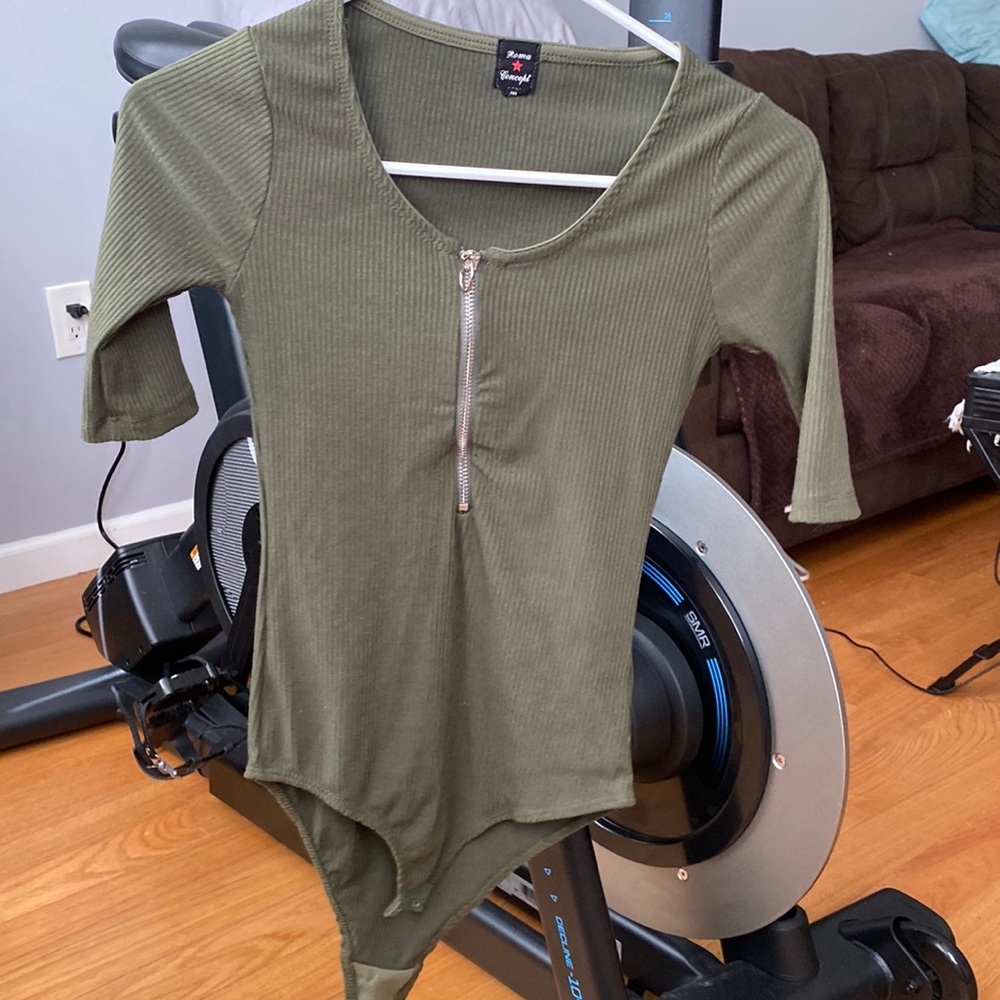 Roma Concept Women’s Green Bodysuit in Size M
